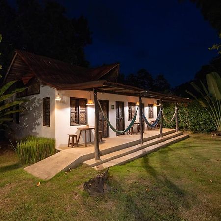 Hostal La Media Luna פאלומינו מראה חיצוני תמונה