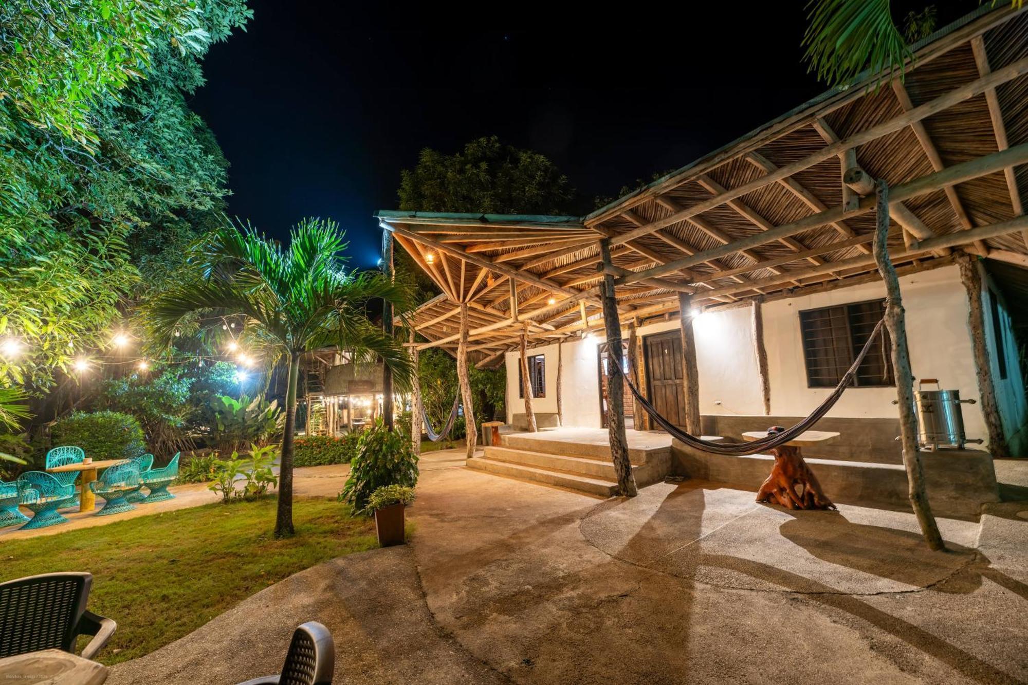 Hostal La Media Luna פאלומינו מראה חיצוני תמונה