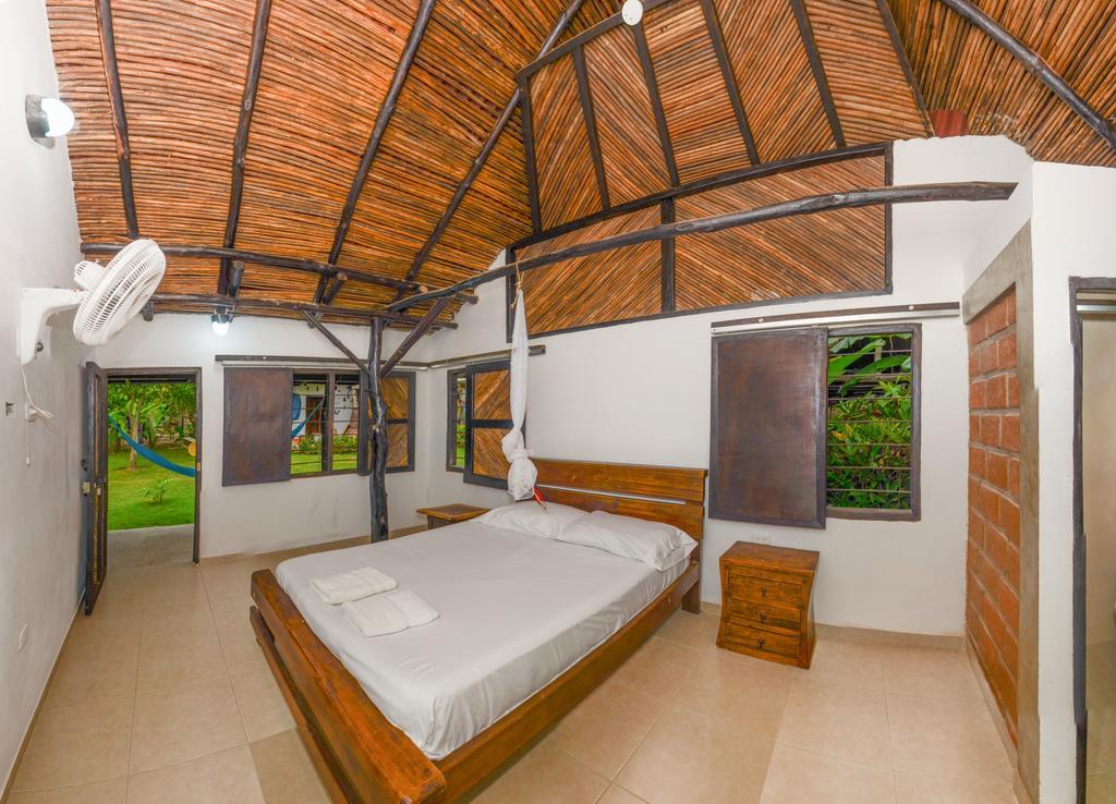 Hostal La Media Luna פאלומינו מראה חיצוני תמונה