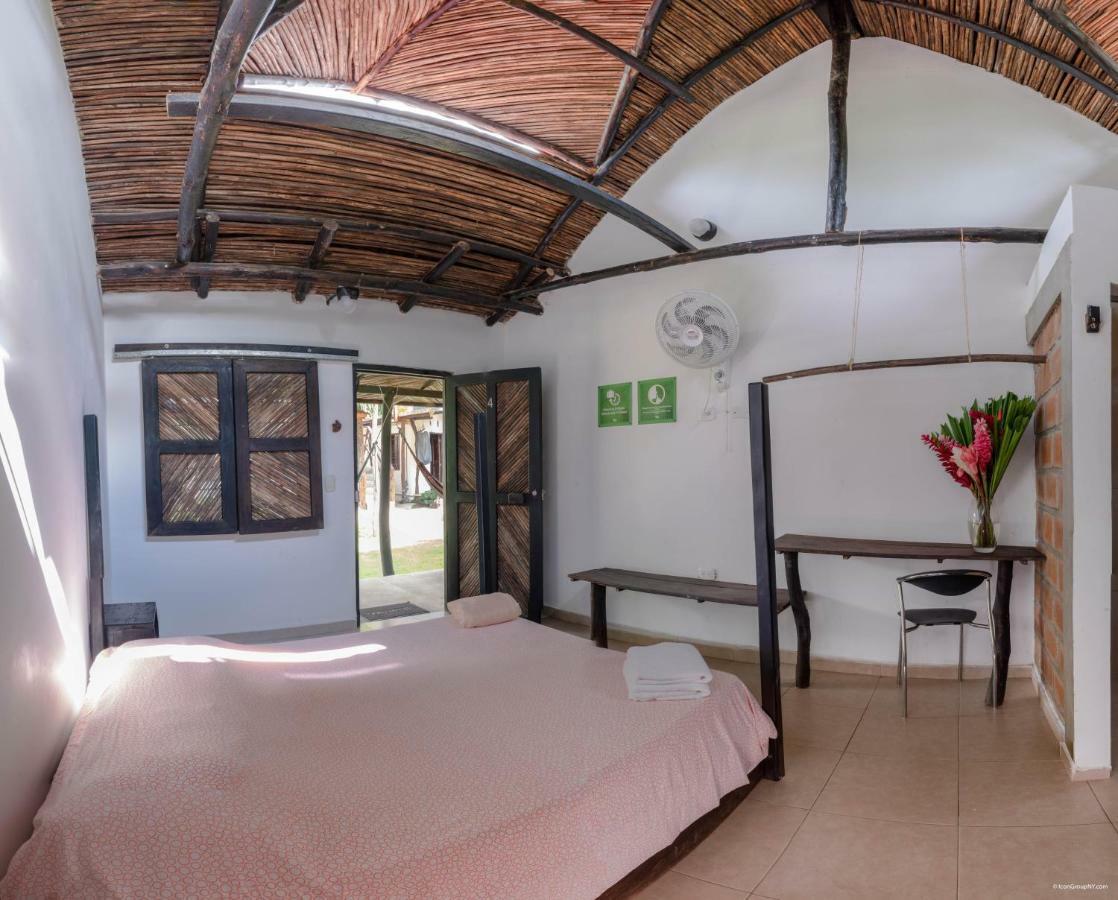 Hostal La Media Luna פאלומינו מראה חיצוני תמונה